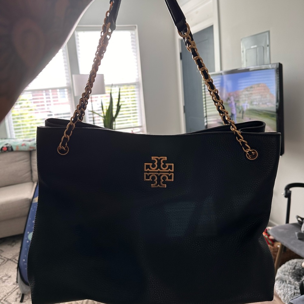 Tory Burch Black Leather Tote with Gold Chain Detail - Picture 2 of 7